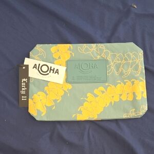 Lucky 11 Puakenikeni Small Pouch in Honey/ Tide